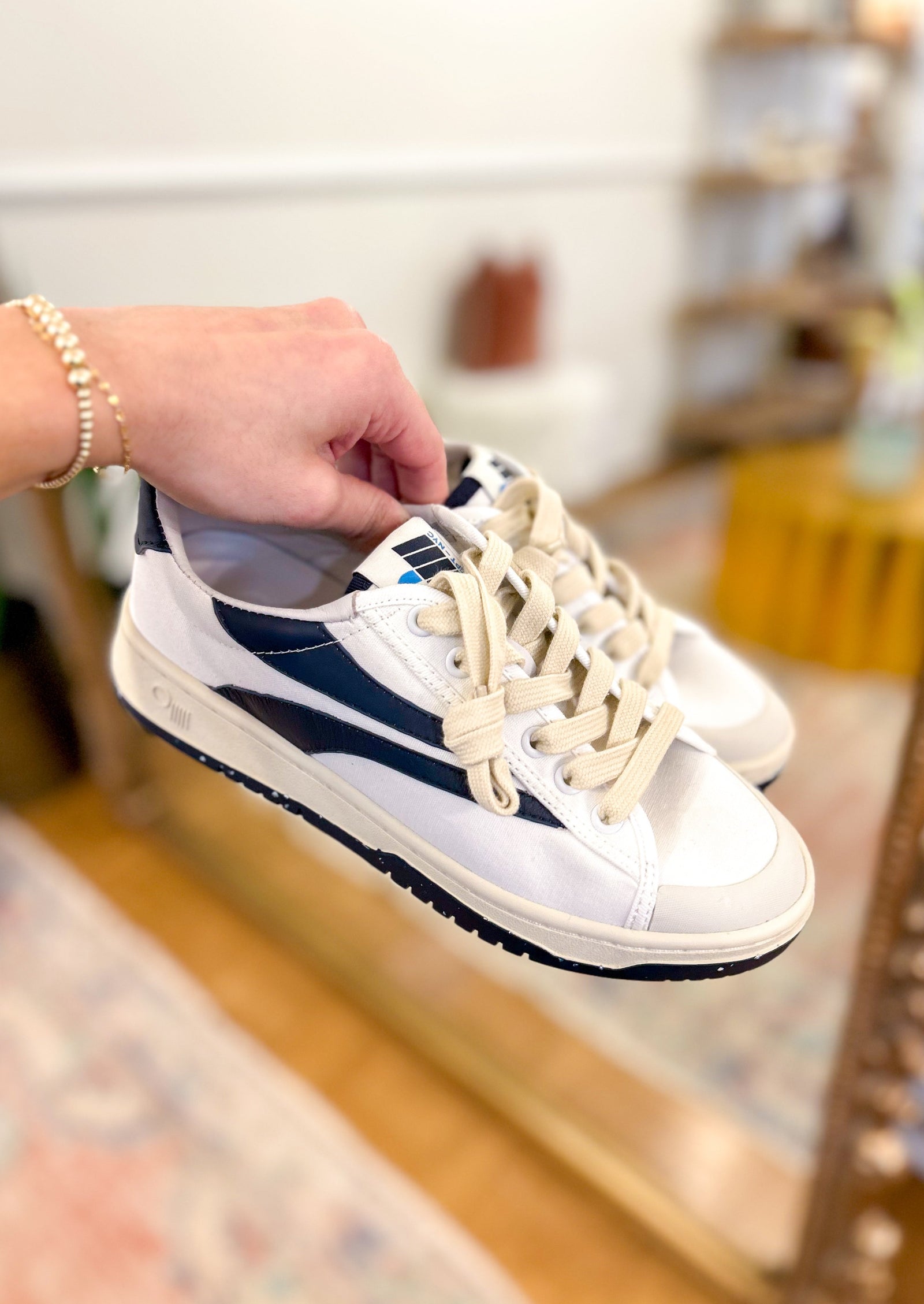 REVERIE225×11 IMG-9654_1600x.jpg?v=1710796298