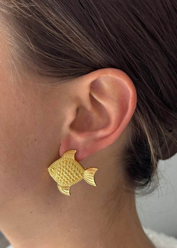 ALV JEWELS | Fish Studs