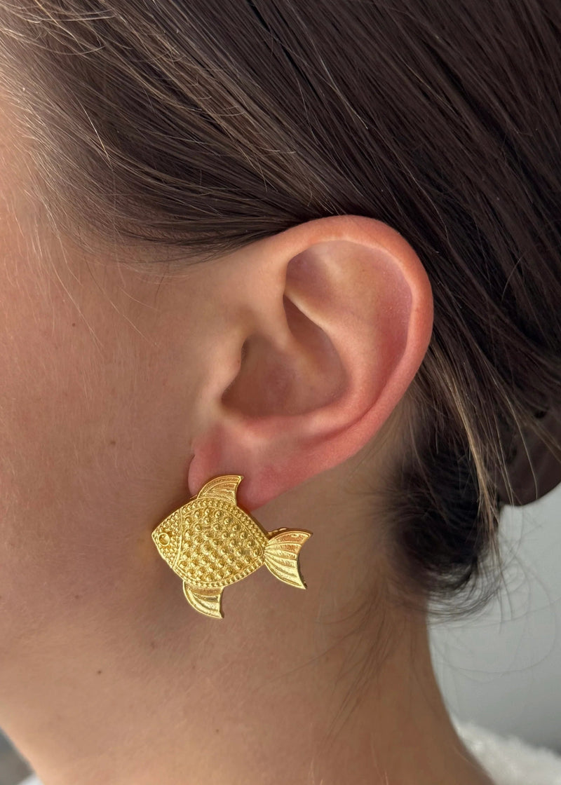 ALV JEWELS | Fish Studs
