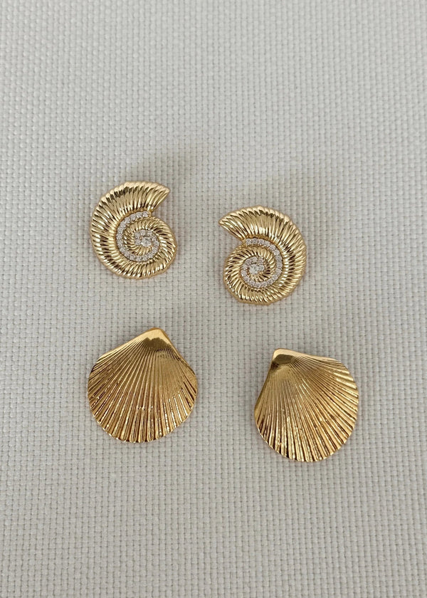ALV JEWELS | Calico Shell Studs - Round Turbo Shell with Rhinestone